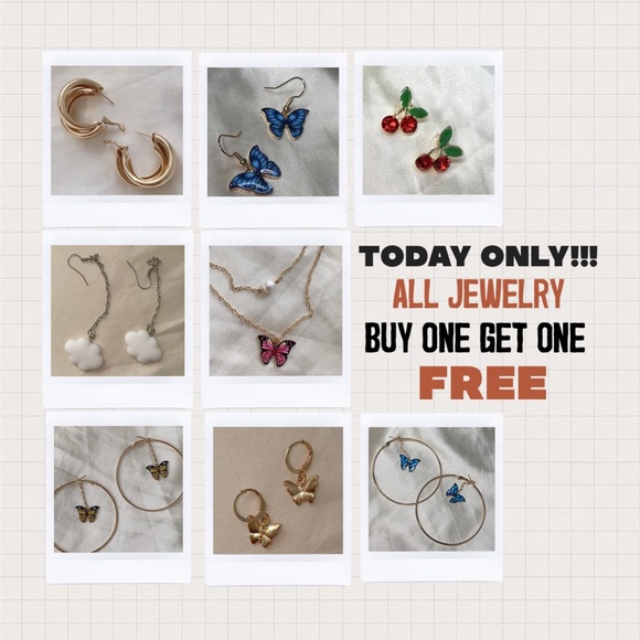 ๐ฆ Butterfly Choker Necklace - Picture 4 of 5